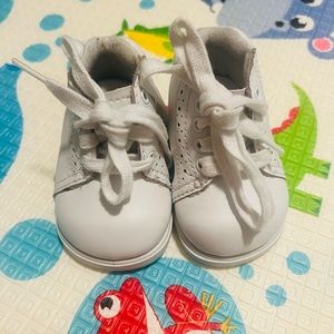 Dr. scholls baby shoes size 1.